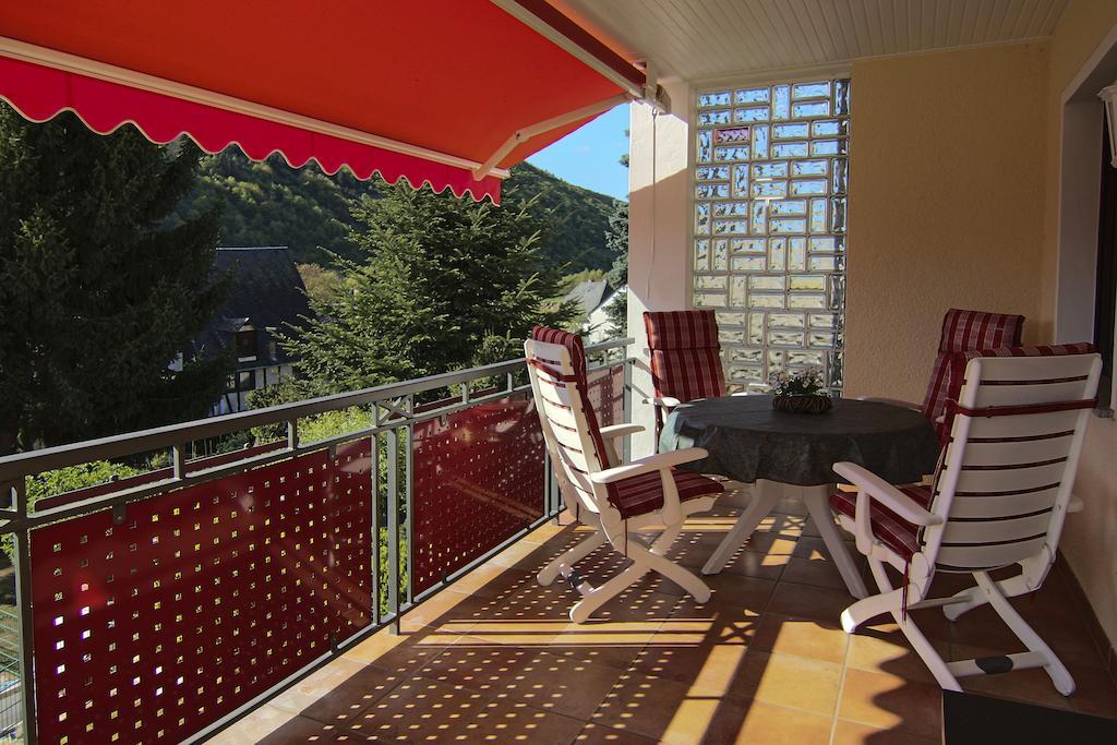 Ferienwohnung Burgblick Bullay Exterior photo